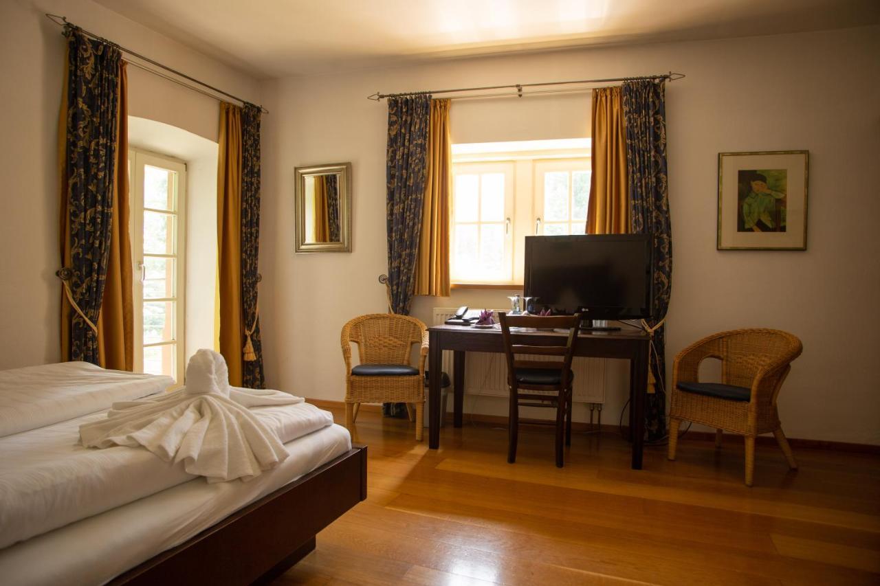 Hotel Burg Kerpen Illingen  Dış mekan fotoğraf