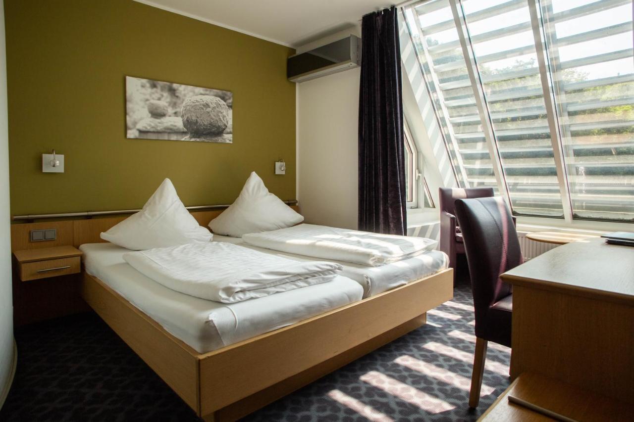 Hotel Burg Kerpen Illingen  Dış mekan fotoğraf